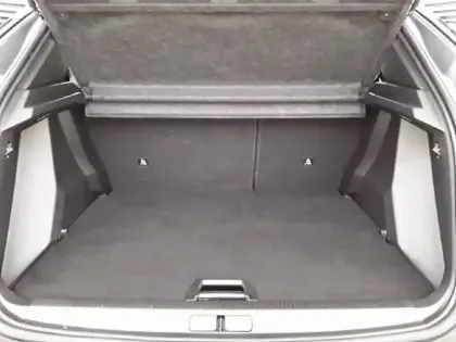 Photo 34 Peugeot 2008  Electrique 136 ch