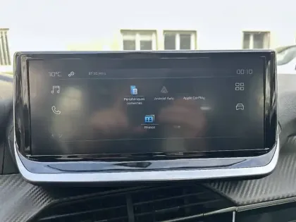 Photo 17 Peugeot 208  Hybrid 110 e-DCS6