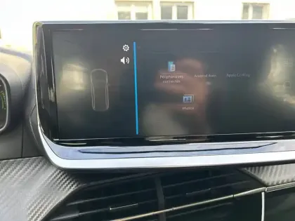 Photo 18 Peugeot 208  Hybrid 110 e-DCS6