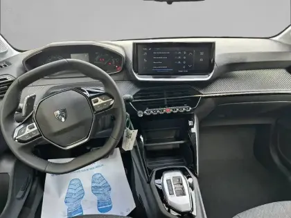 Photo 7 Peugeot 208  Hybrid 110 e-DCS6