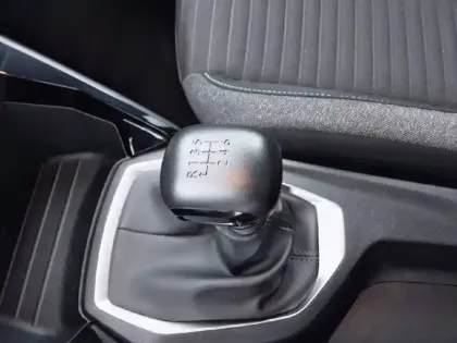 Photo 13 Peugeot 2008  PureTech 100 S&S BVM6