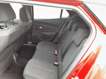 Photo 11 Peugeot 2008  PureTech 100 S&S BVM6