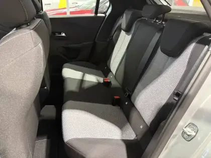 Photo 4 Opel Corsa  1.2 Turbo Hybrid 100 ch e-DCT6