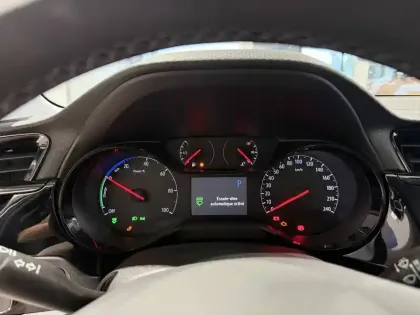 Photo 5 Opel Corsa  1.2 Turbo Hybrid 100 ch e-DCT6