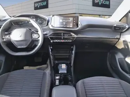 Photo 7 Peugeot 208  Electrique 50 kWh 136ch