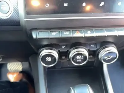 Photo 25 Renault Arkana  mild hybrid 140 EDC FAP - 22