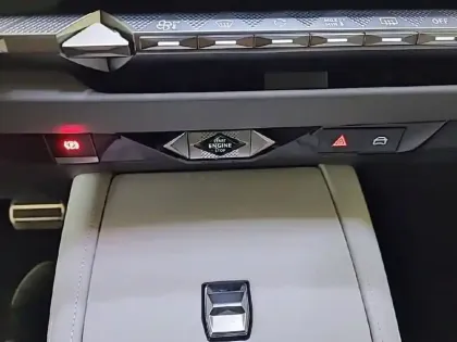 Photo 25 DS DS 4  Hybride E-Tense 225 EAT8