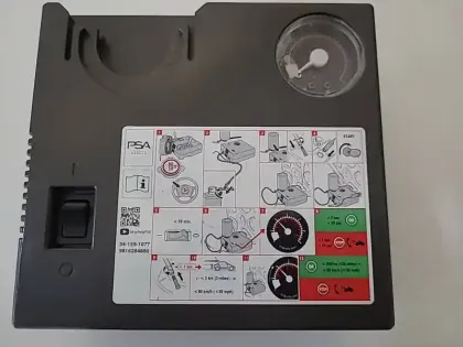 Photo 49 Peugeot 2008  Hybrid 136 e-DCS6