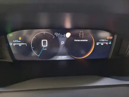 Photo 41 Peugeot 2008  Hybrid 136 e-DCS6