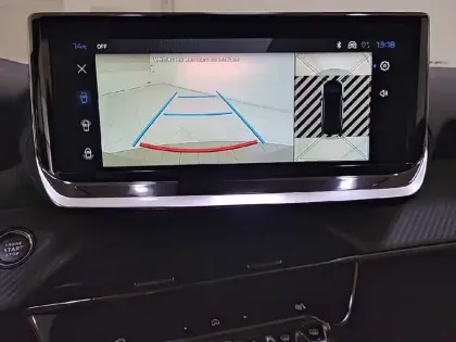 Photo 51 Peugeot 2008  Hybrid 136 e-DCS6