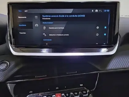 Photo 52 Peugeot 2008  Hybrid 136 e-DCS6