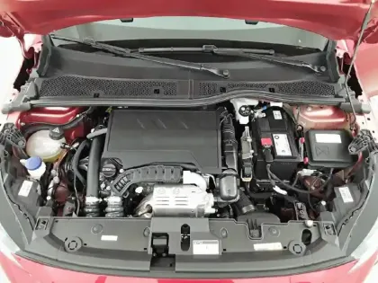 Photo 39 Peugeot 208  PureTech 100 S&S EAT8