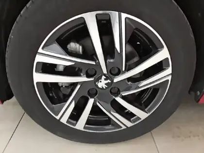 Photo 12 Peugeot 208  PureTech 100 S&S EAT8