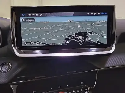 Photo 18 Peugeot 2008  Electrique 54 kWh 156 ch