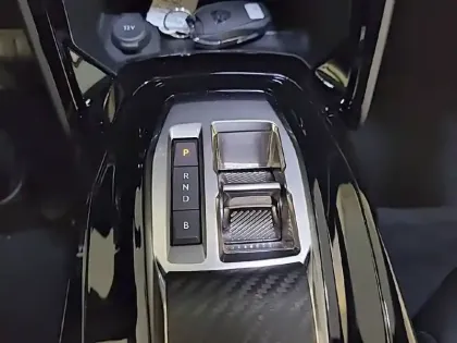 Photo 13 Peugeot 2008  Electrique 54 kWh 156 ch