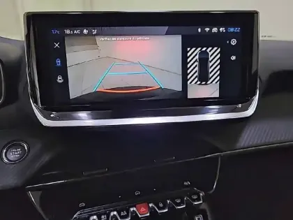 Photo 19 Peugeot 2008  Electrique 54 kWh 156 ch