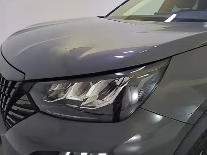 Photo 15 Peugeot 2008  Electrique 54 kWh 156 ch