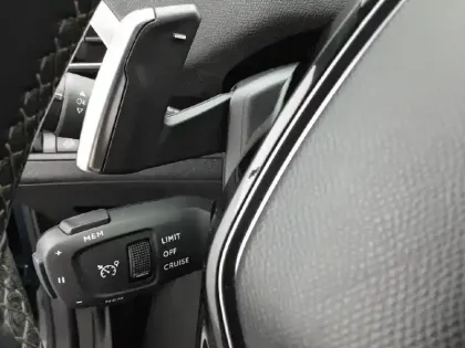 Photo 38 Peugeot 3008  Hybrid 225 e-EAT8