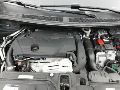 Photo 34 Peugeot 3008  Hybrid 225 e-EAT8