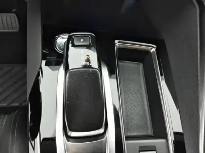 Photo 33 Peugeot 3008  Hybrid 225 e-EAT8