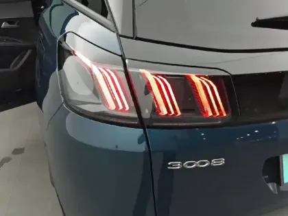 Photo 36 Peugeot 3008  Hybrid 225 e-EAT8