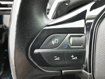 Photo 39 Peugeot 3008  Hybrid 225 e-EAT8