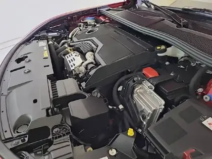 Photo 14 Peugeot 408  Hybrid 136 e-DCS6