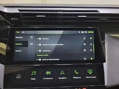 Photo 22 Peugeot 408  Hybrid 136 e-DCS6