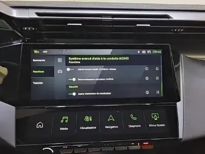 Photo 23 Peugeot 408  Hybrid 136 e-DCS6