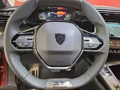 Photo 8 Peugeot 408  Hybrid 136 e-DCS6