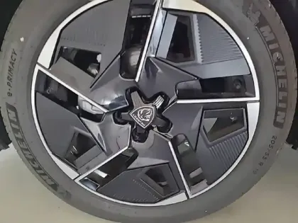 Photo 12 Peugeot 408  Hybrid 136 e-DCS6