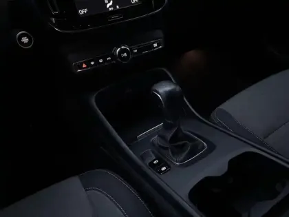 Photo 14 Volvo Xc40  T2 129 ch