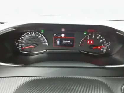 Photo 32 Peugeot 208  BlueHDi 100 S&S BVM6