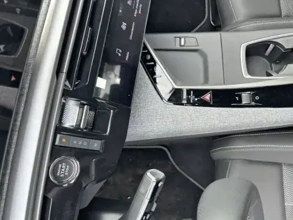 Photo 13 Peugeot 3008  Hybrid 145 e-DCS6