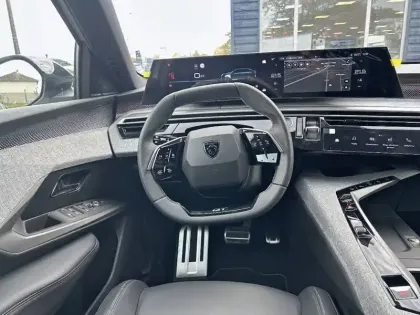 Photo 8 Peugeot 3008  Hybrid 145 e-DCS6