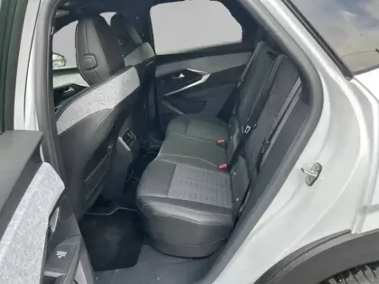 Photo 11 Peugeot 3008  Hybrid 145 e-DCS6