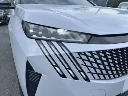 Photo 15 Peugeot 3008  Hybrid 145 e-DCS6