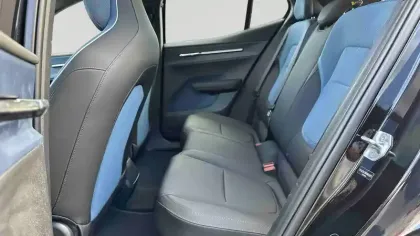 Photo 39 Volvo Ex30  Single Extended Range 272 ch 1EDT