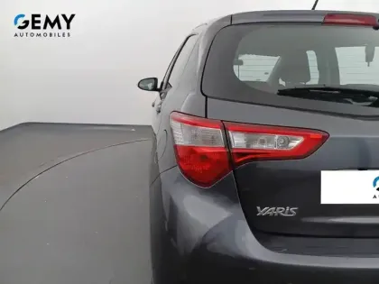 Photo 18 Toyota Yaris  Hybride Pro 100h