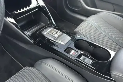 Photo 40 Peugeot 208  PureTech 100 S&S EAT8