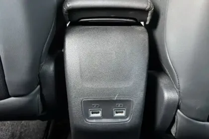 Photo 42 Peugeot 208  PureTech 100 S&S EAT8