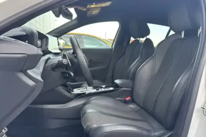 Photo 28 Peugeot 208  PureTech 100 S&S EAT8