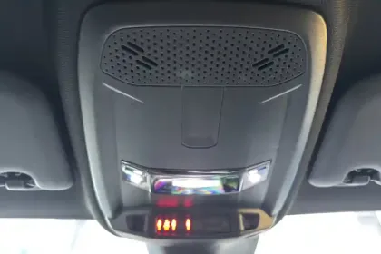 Photo 39 Peugeot 208  PureTech 100 S&S EAT8