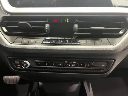 Photo 52 BMW Serie 1 118i 136 ch DKG7