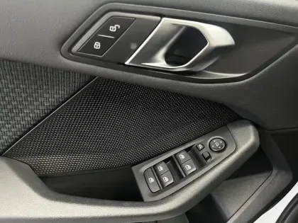 Photo 107 BMW Serie 1 118i 136 ch DKG7