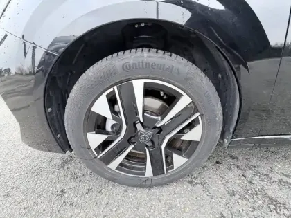 Photo 34 Peugeot 208  Hybrid 100 e-DCS6