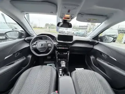 Photo 10 Peugeot 208  Hybrid 100 e-DCS6