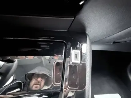 Photo 14 Peugeot 208  Hybrid 100 e-DCS6