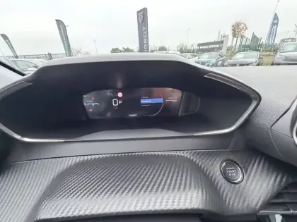 Photo 24 Peugeot 208  Hybrid 100 e-DCS6