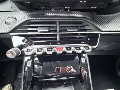 Photo 12 Peugeot 208  Hybrid 100 e-DCS6